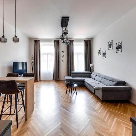 New Town Oases Apartment براغ المظهر الخارجي الصورة